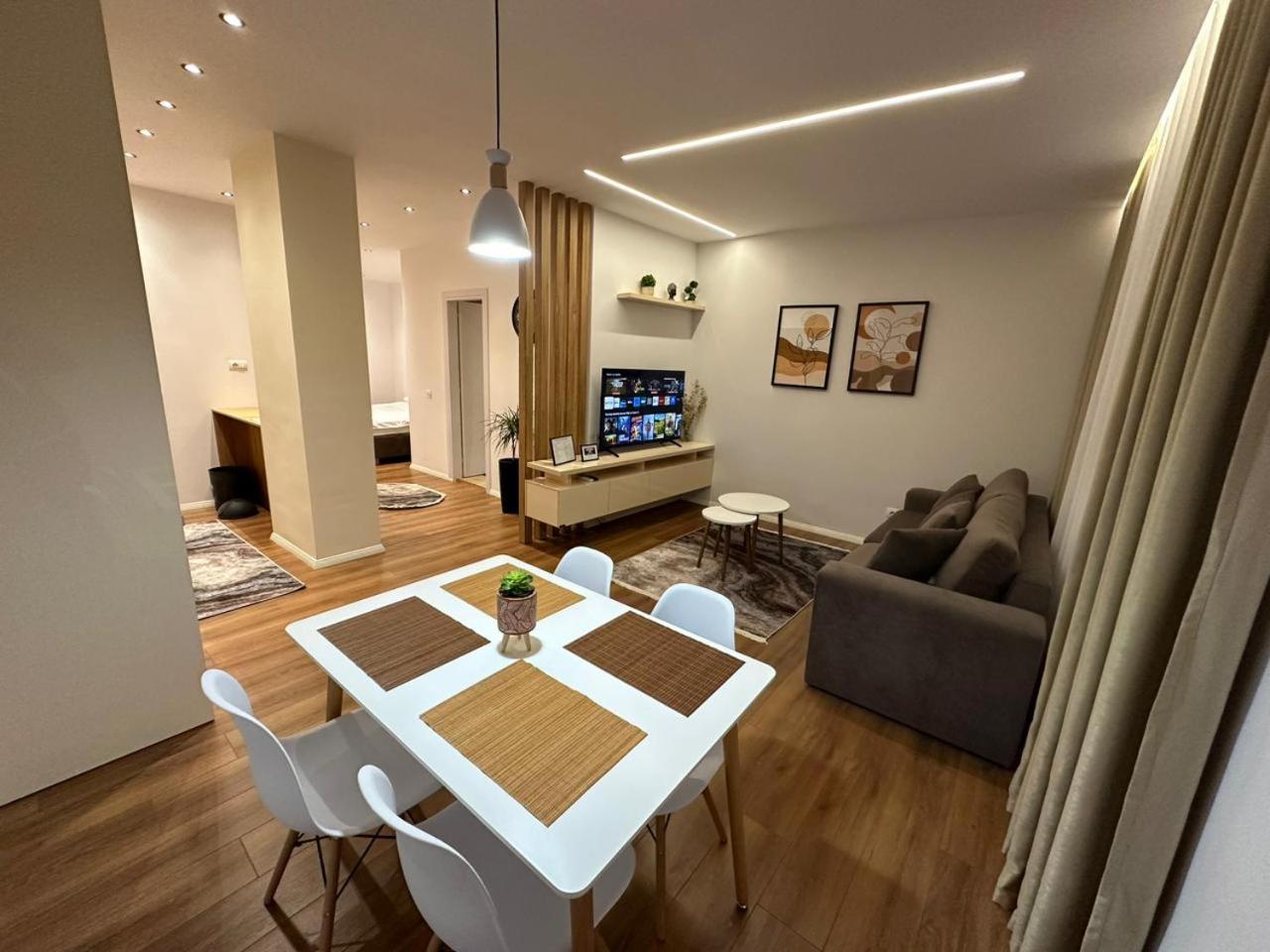 Fa Apartments At City Center 02 Tirana Kültér fotó